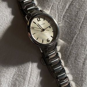 Burberry The Classic Round BU10108 Women’s Watch